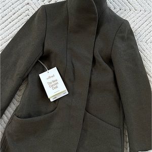 NWT Aritzia Wilfred Cocoon Coat. Brand new, never worn!!!